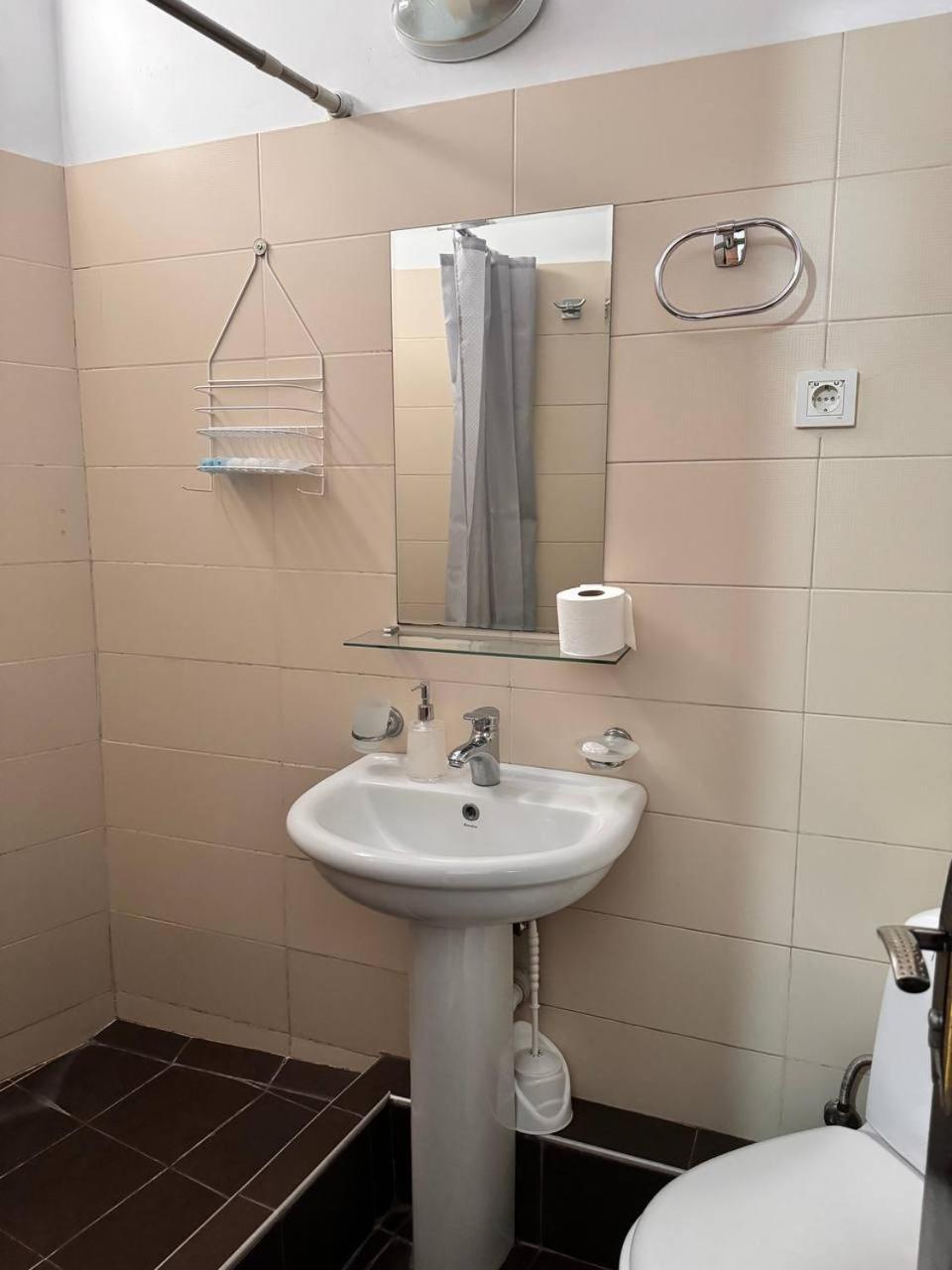 Tbil Inn Hotel Tbilisi Esterno foto