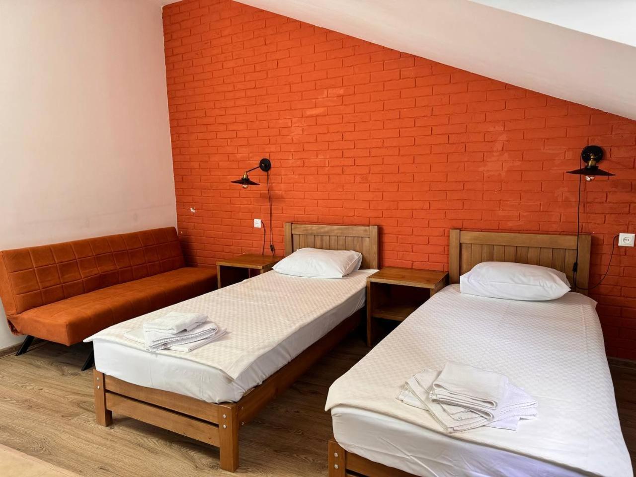 Tbil Inn Hotel Tbilisi Esterno foto
